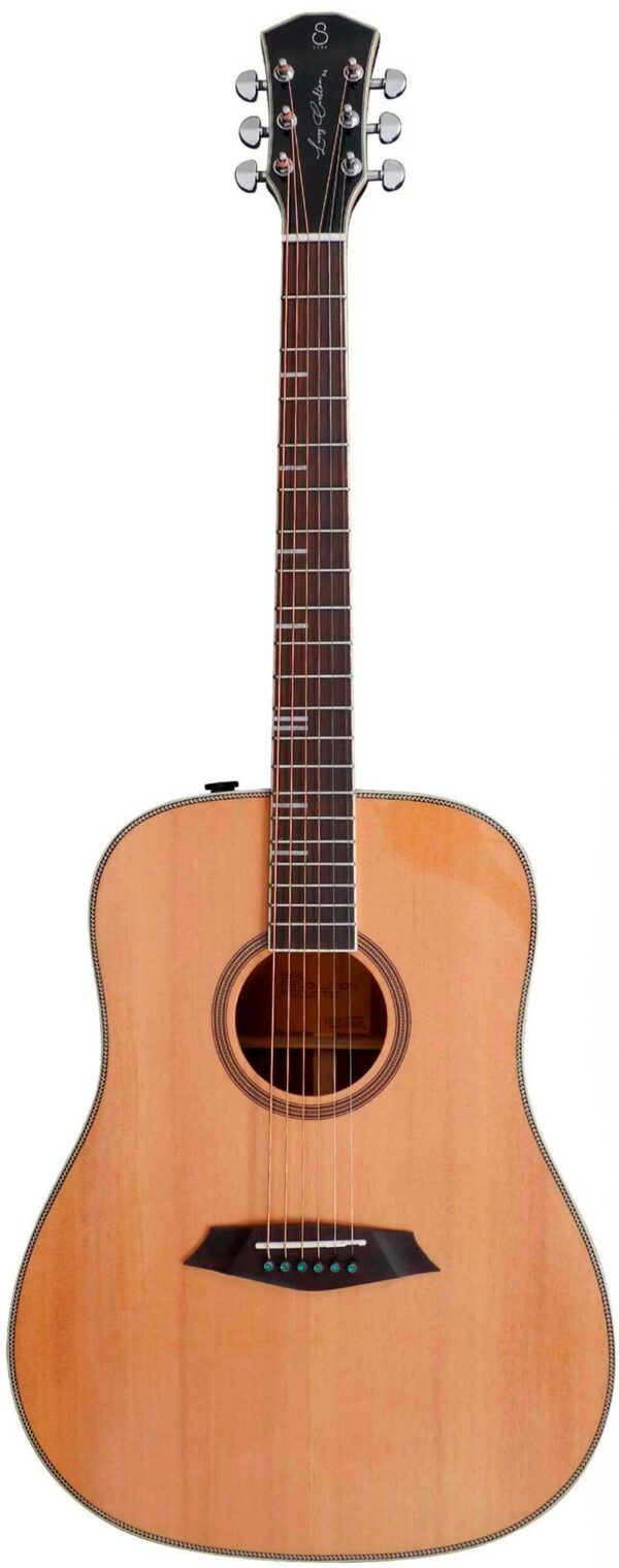 GUITARRA ELECTROACUSTICA DE 6 CUERDAS Guitarra acústica Larry Carlton tipo Dreadnought con previo Sire SIB Acoustic EQ System. Tapa maciza de abeto tostado. Aros de caoba y fondo de caoba maciza para mayor resonancia en graves