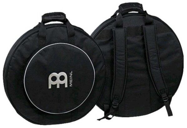 FUNDA / ESTUCHE PARA PLATOS DE BATERIA 'Funda de platos Deluxe Backpack de 22''. Consta de un compartimento principal donde caben platos de hasta 22'' y uno secundario donde podrás meter otros de hasta 15''. Además tiene un tercer bolsillo para poder meter tus accesorios de percusión o incluso baquetas. También tiene dos correas en la parte posterior para garantizar un transporte fácil. Distribuye mejor el peso creando mayor confort de transporte. Incluye separadores acolchados. Características Principales:Correas tipo mochilaColor negroMaterial: nylonInterior acolchado'